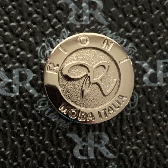 Rioni Signature Collection Smartphone Crossbody in Blue - Picture 5 of 5